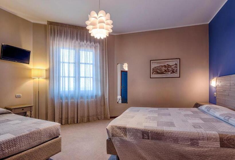 اتاق استاندارد سه نفره, La Grotta