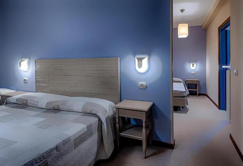 اتاق استاندارد چهار تخته, La Grotta