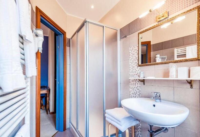 اتاق لوکس با چشمانداز شهر, La Grotta