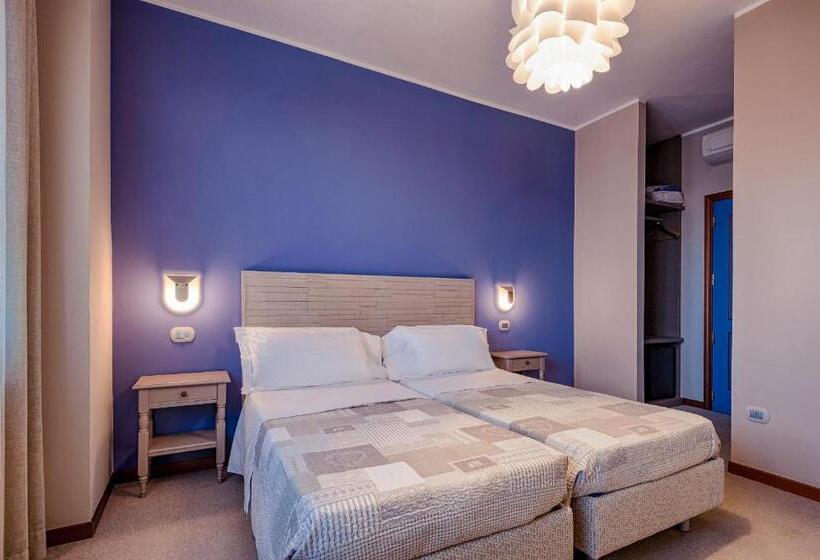 اتاق لوکس با چشمانداز شهر, La Grotta