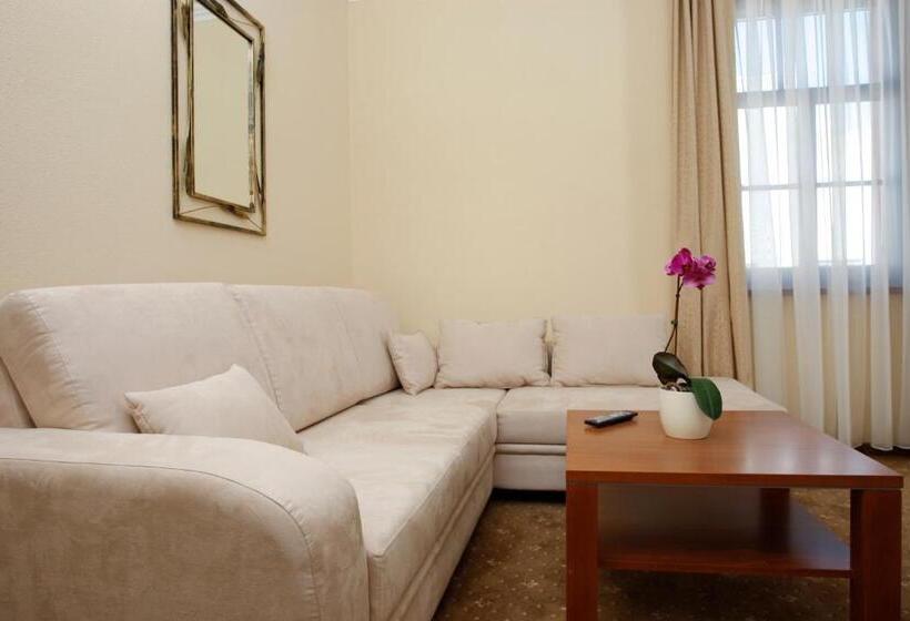 带1个卧室的豪华公寓, Majolika