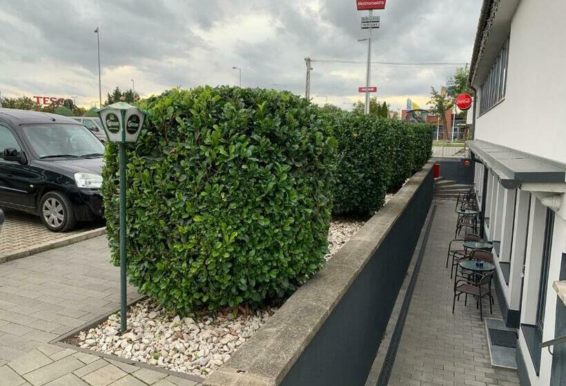 베이직 3인 룸, Nimród Hotel és ètterem