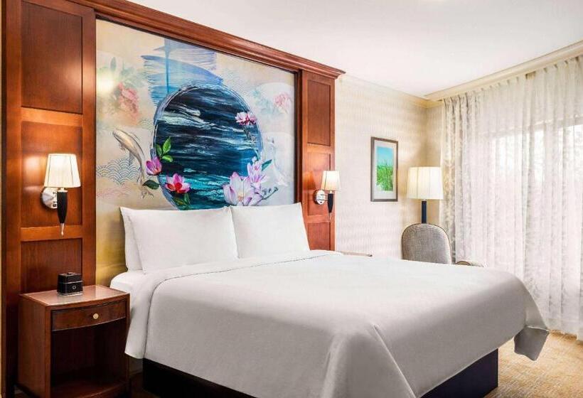 キングサイズベッドのスイートルーム, Viana Hotel And Spa, Trademark Collection By Wyndham