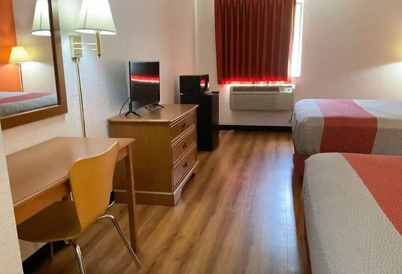 ２ダブルベッドのスタンダードルーム, Motel 6 Hannibal, Mo