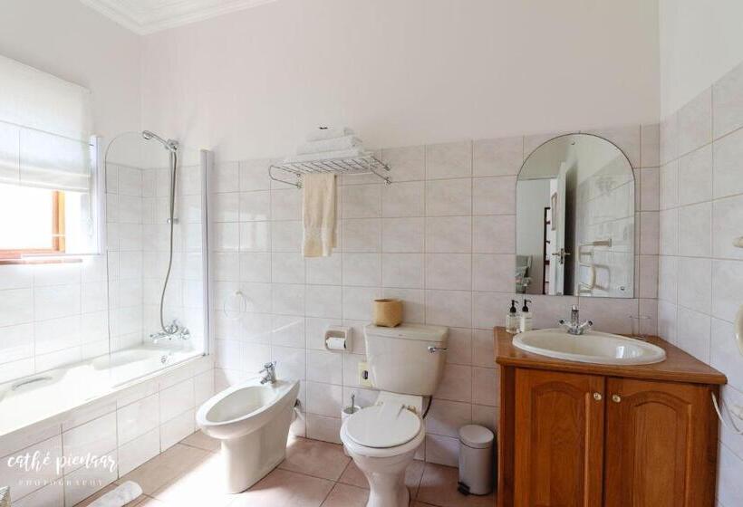 غرفة قياسية, A Tuscan Villa Guest House