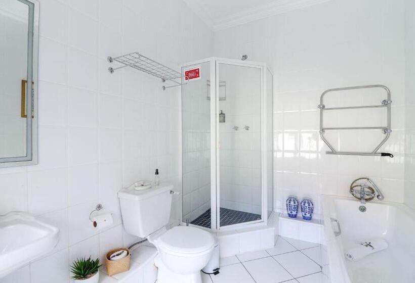 غرفة قياسية سرير كينج, A Tuscan Villa Guest House