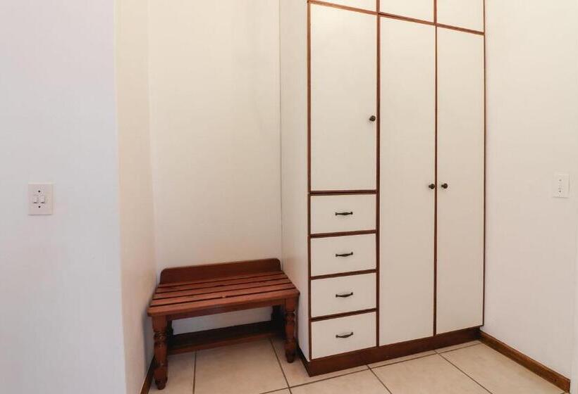 غرفة قياسية, A Tuscan Villa Guest House