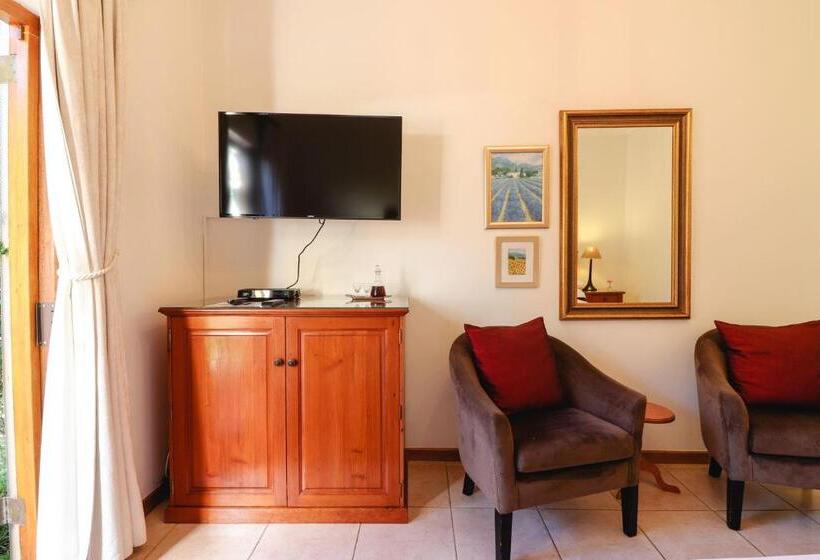 Номер Стандарт, A Tuscan Villa Guest House