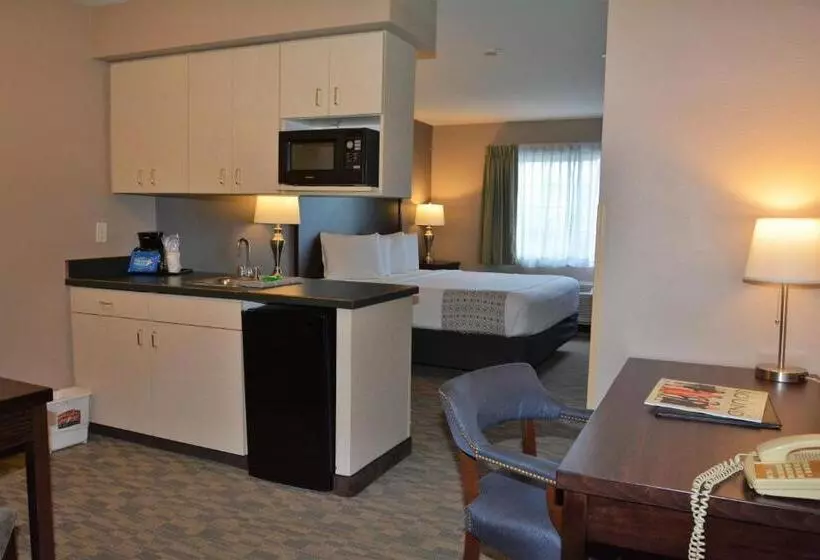 Executive-huone King-vuode, Fairbridge Inn & Suites Dupont