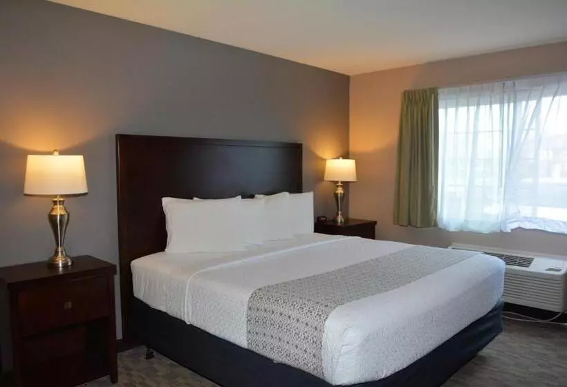 Executive-huone King-vuode, Fairbridge Inn & Suites Dupont