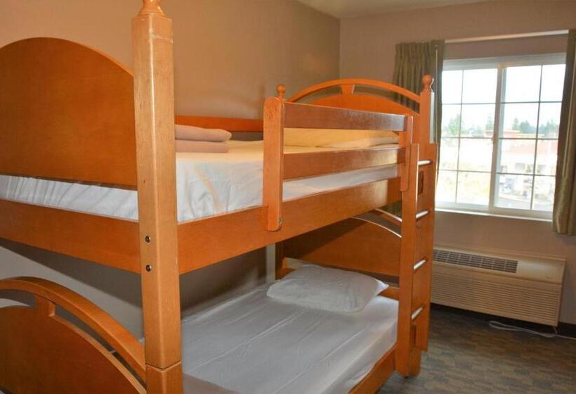 Family Suite, Fairbridge Inn & Suites Dupont