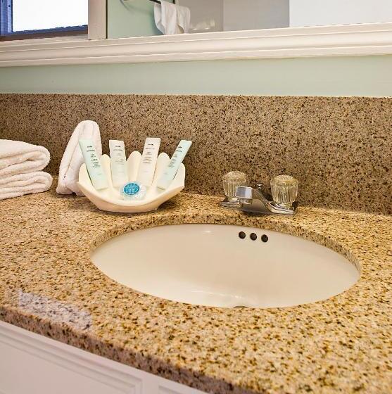 キングサイズベッドのスタンダードルーム, Surfside Hotel And Suites