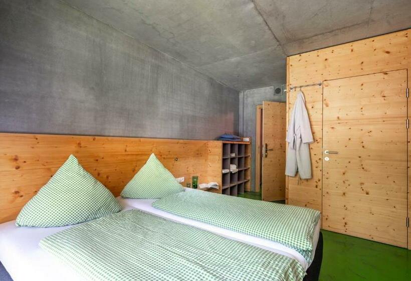 标准间带阳台, Aktiv Basemontafon