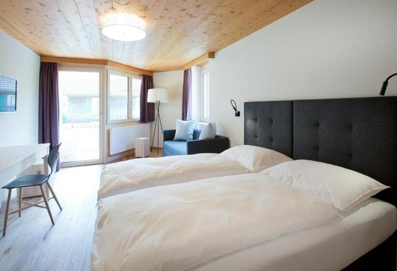 غرفة قياسية مزوَّدة بشُرفة, Schtûbat