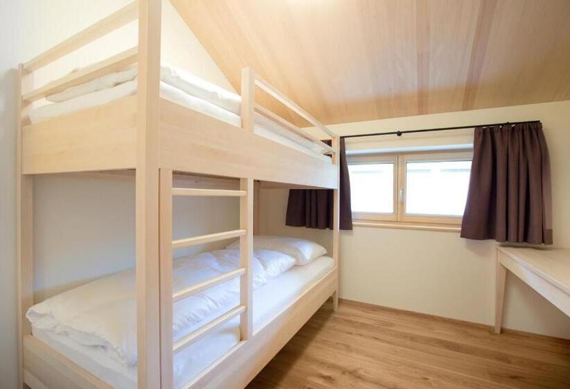 شقة غرفتين نوم مزودة بشُرفة, Schtûbat