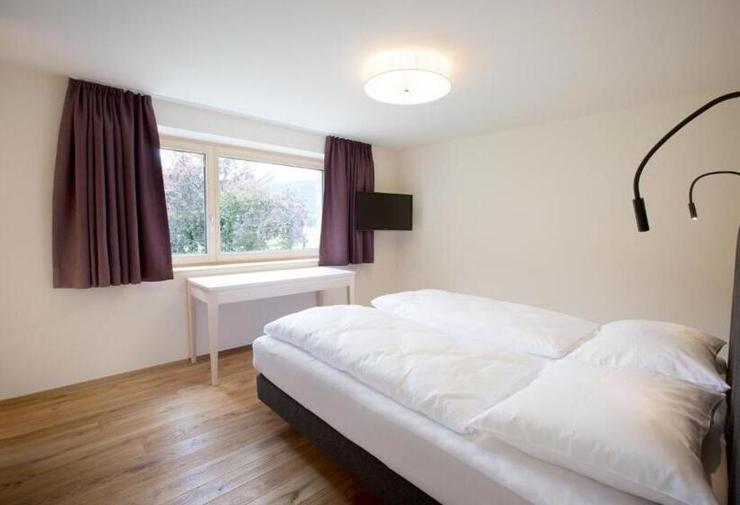 شقة 3 غرف, Schtûbat