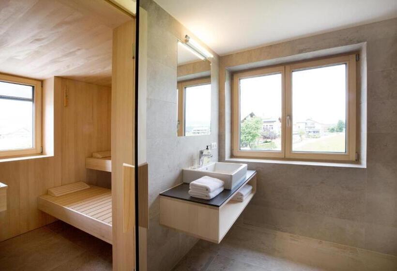 غرفة ديلوكس, Schtûbat