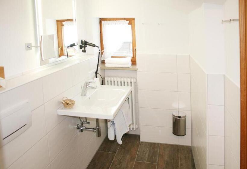 جناح جونيور, Alpensonne