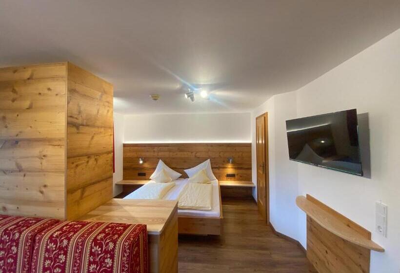 جناح جونيور, Alpensonne