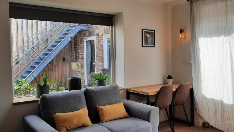 Студио Стандарт Вид на Сад, Auberge A Gen Kirk B&b