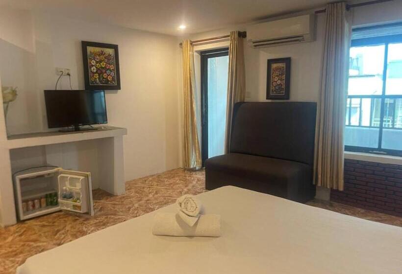 חדר דלוקס עם מרפסת, Best Central Point