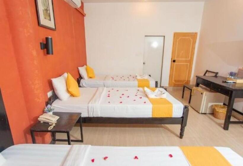 חדר סטנדרט לשלושה, Best Central Point