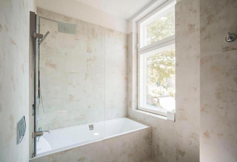 اتاق استاندارد, Roze Boutique