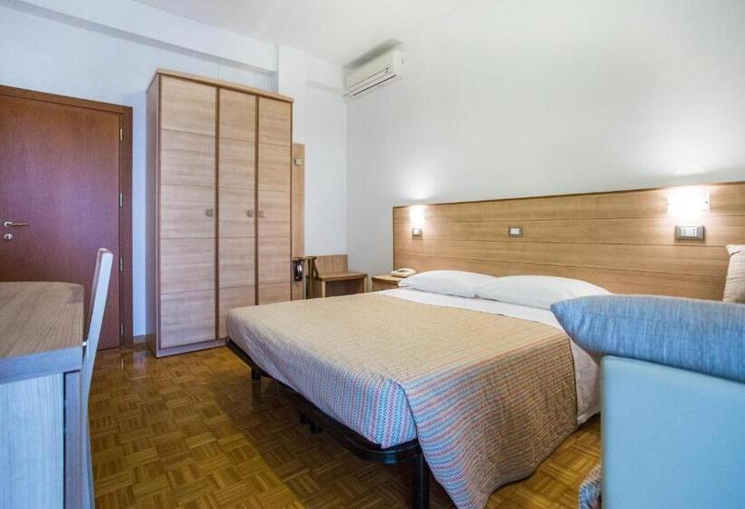 스탠다드 트리플 룸, The Donatello Hotel Cesenatico
