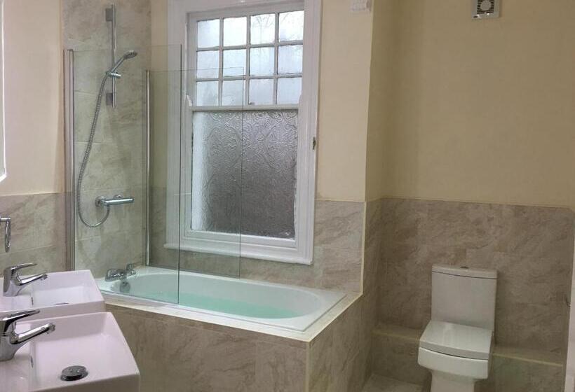 Номер Superior, Grosvenor Hotel Rugby