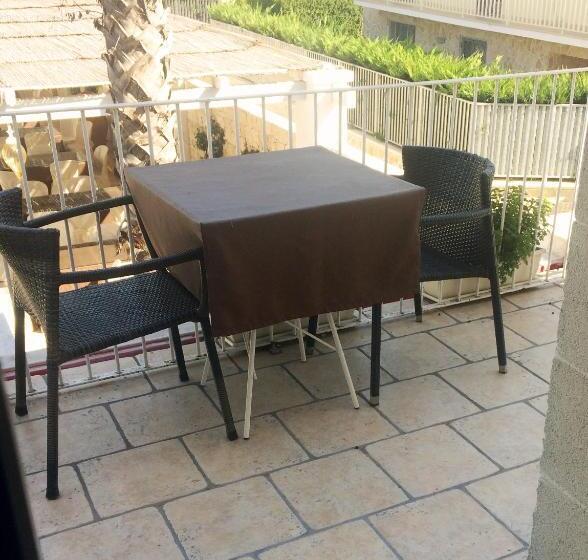 غرفة قياسية رباعية, Il Grillo