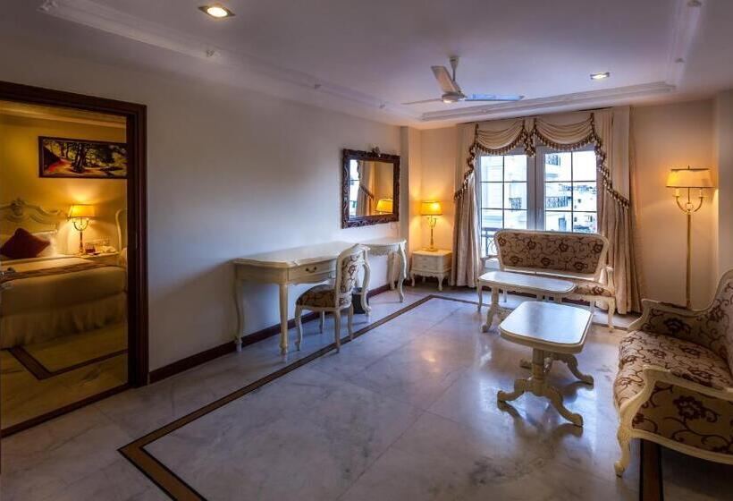 جناح إدارى, Le Royal Park