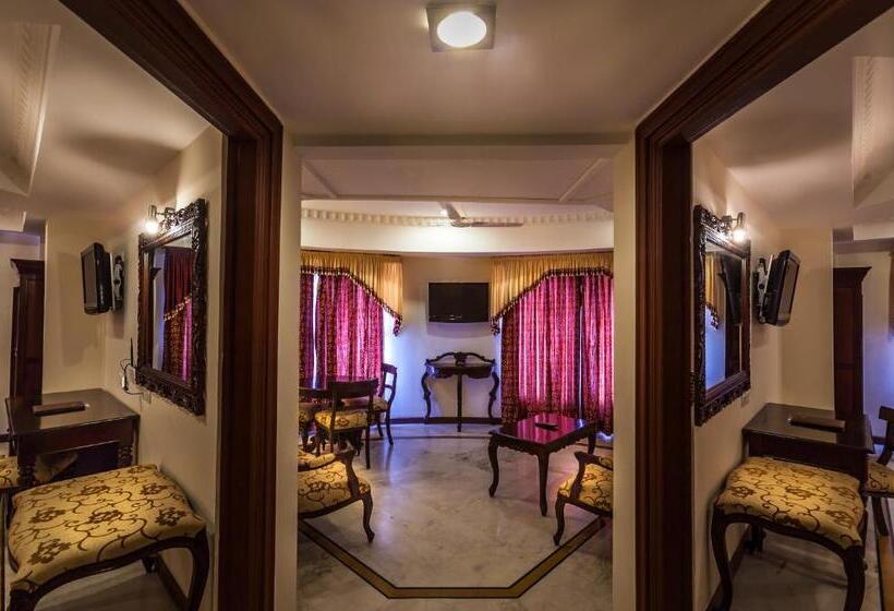 جناح ملكى, Le Royal Park