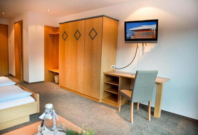 高级大房间, Ländle