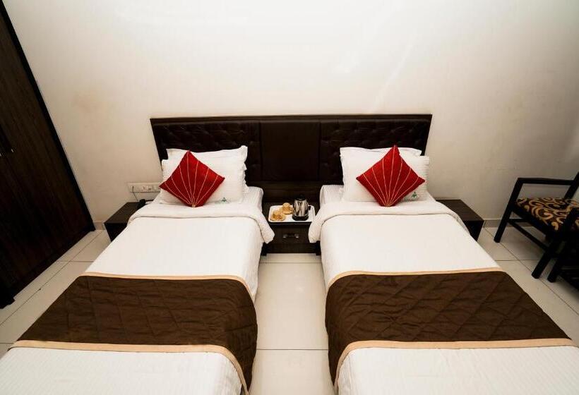 Номер Deluxe, Mangalore International