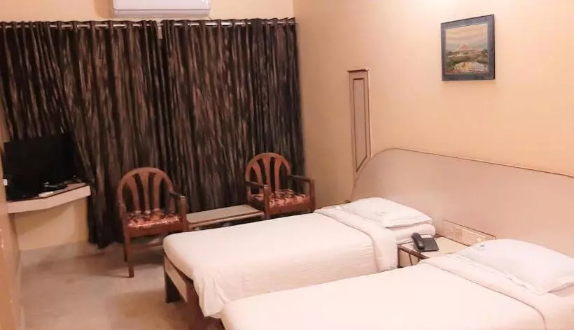 エコノミールーム, Mangalore International