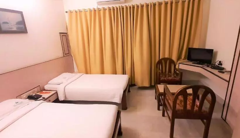 エコノミールーム, Mangalore International
