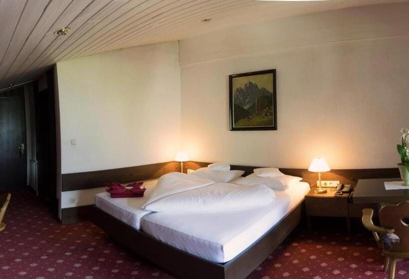 ファミリールーム, Montjola Nova