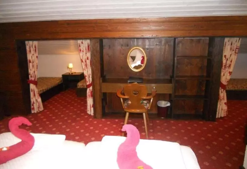ファミリールーム, Montjola Nova