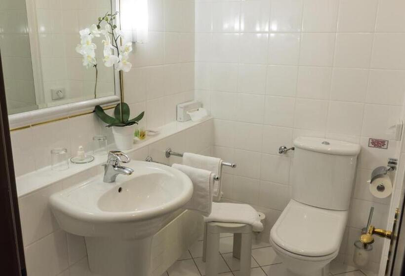 ファミリールーム, Montjola Nova