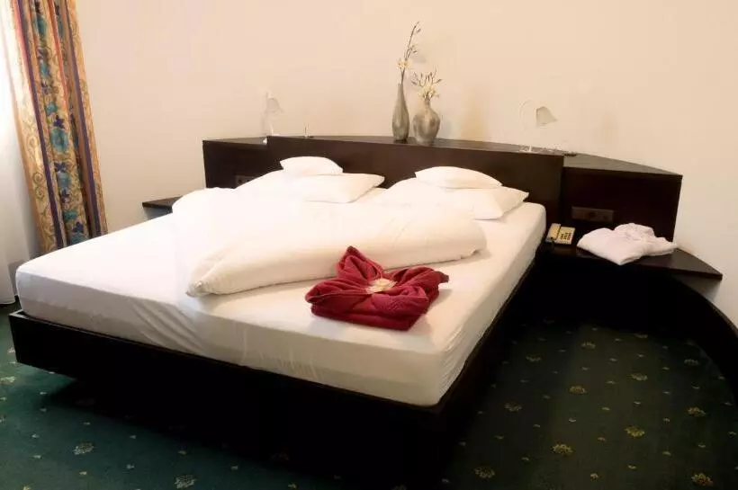 デラックスルーム, Montjola Nova
