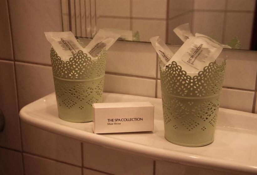 标准三人间, Oorsprongpark