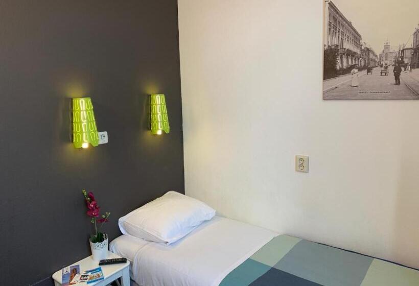 标准三人间, Oorsprongpark