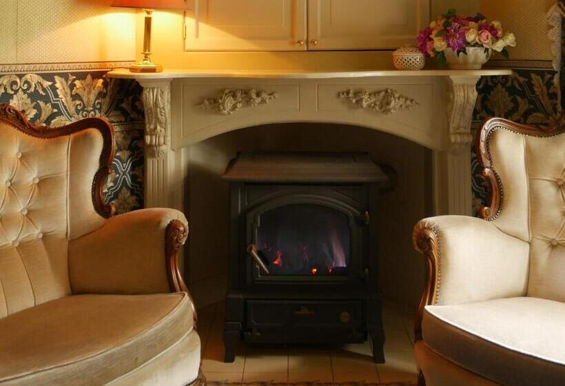 Deluxe Room, Pegasus