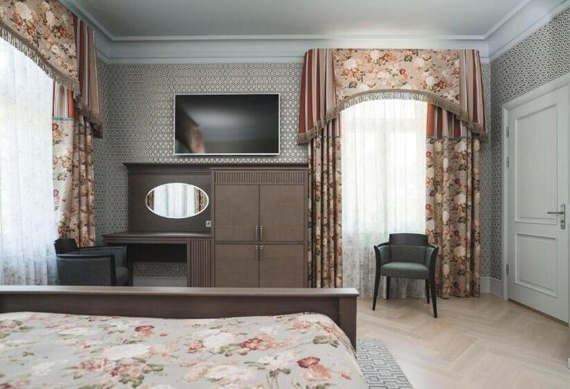 اتاق استاندارد, Roze Boutique