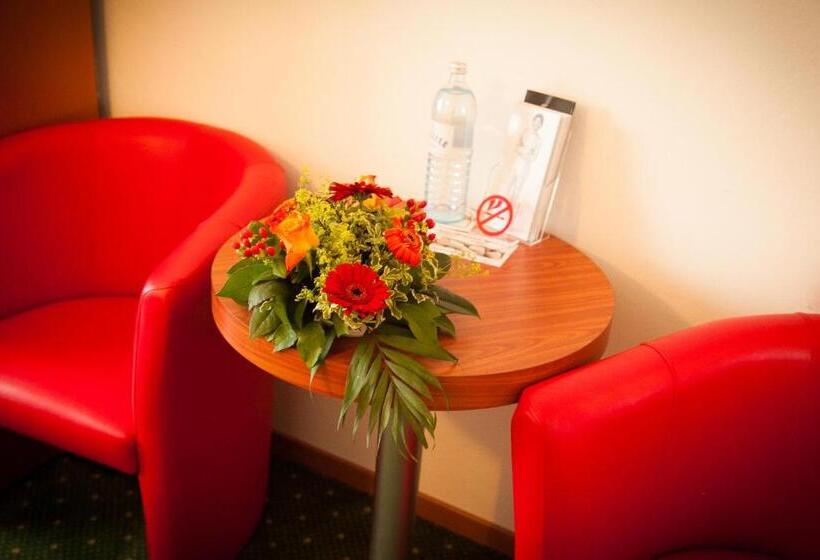 Номер Стандарт, Turmhof Breitenbrunn