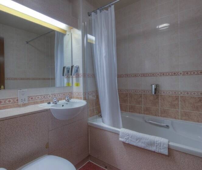 标准间, Windmill Farm Lincoln By Greene King Inns