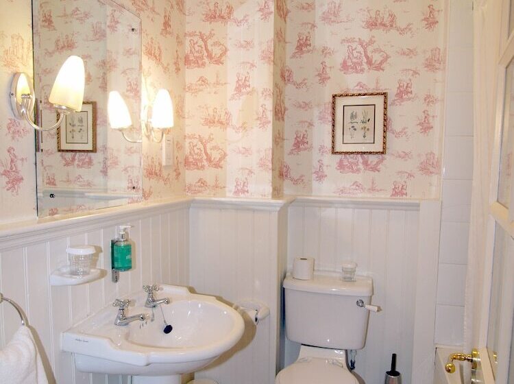 Номер Стандарт, Gleeson S Restaurant & Rooms