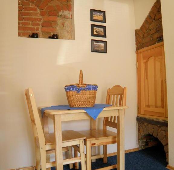 اتاق استاندارد, Express Guest House