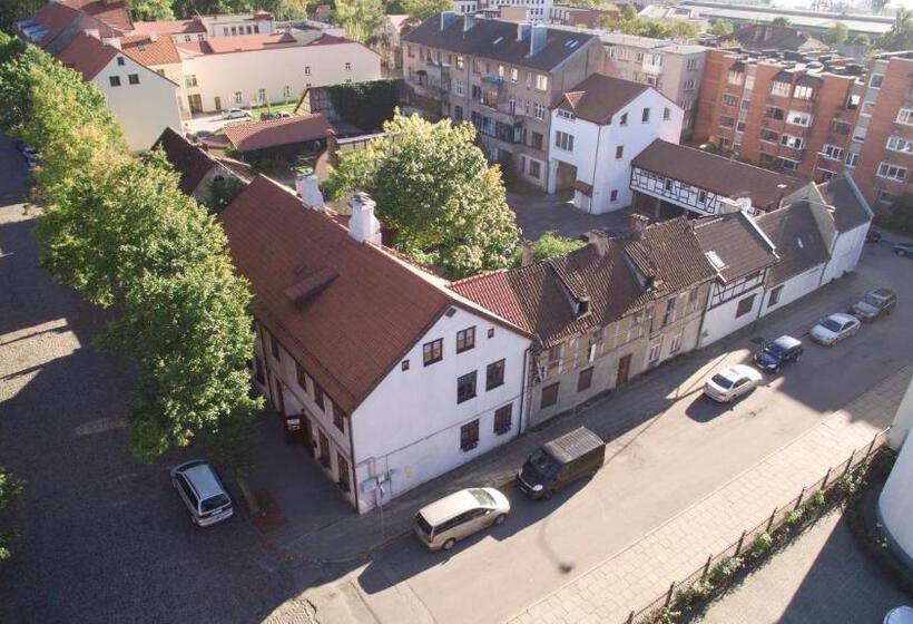 اتاق استاندارد چهار تخته, Express Guest House