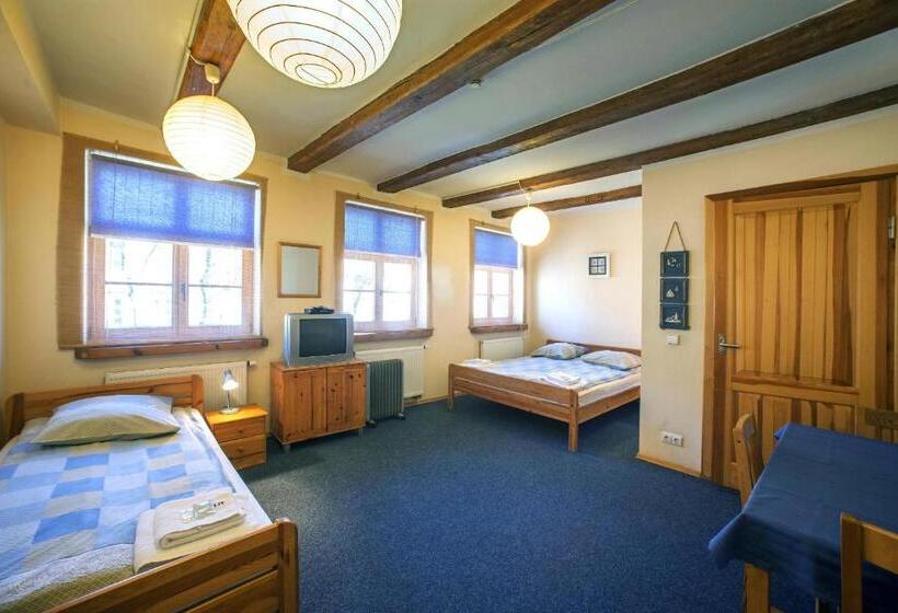 اتاق خانوادگی, Express Guest House